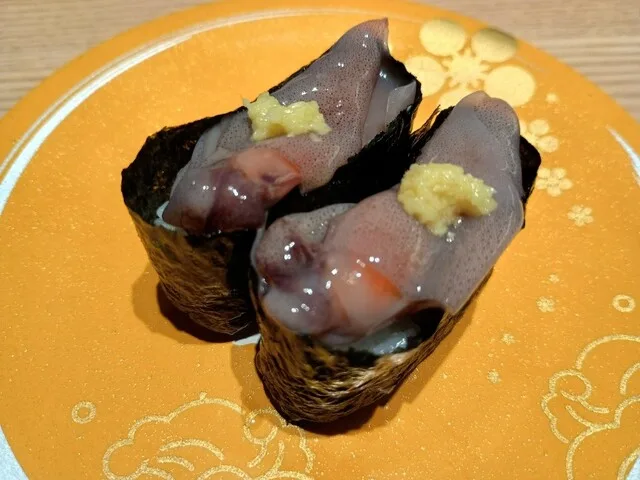 모리모리스시 이온 몰 오사카 돔점의 작은 오징어와 다진 양념을 올린 군함말이