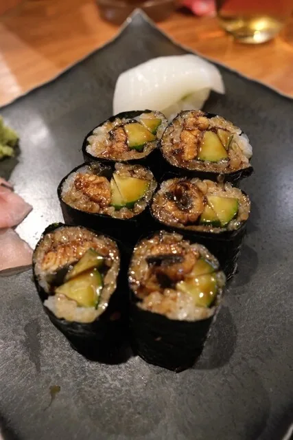 붕장어와 아보카도 마끼