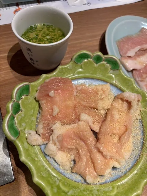 니쿠노 텐마야 혼텐의 참깨 소금을 뿌린 소의 양